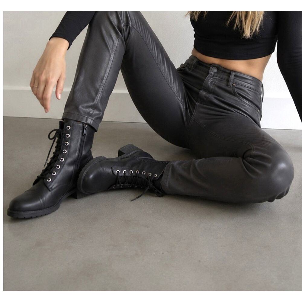 Forever Women’s Combat Boots Size 7 Black Lace Up Side Zip Military Ankle